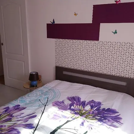 Gite Pour 6 Ou Chambre Pour 2 A Formigny Exterior photo